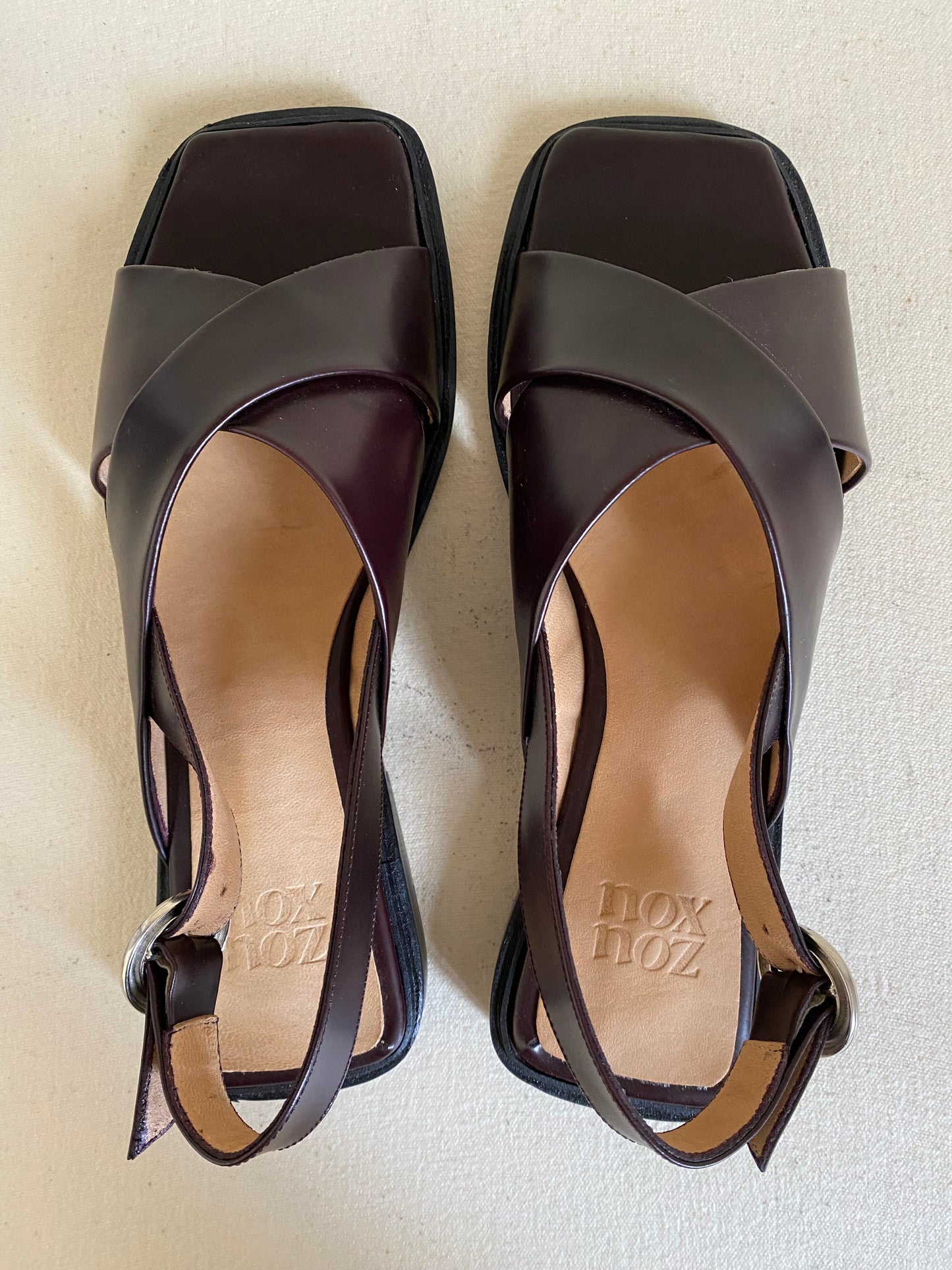 Mabel in Tannat Size 42