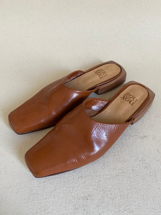 Alba in Caramel Patent Size 41