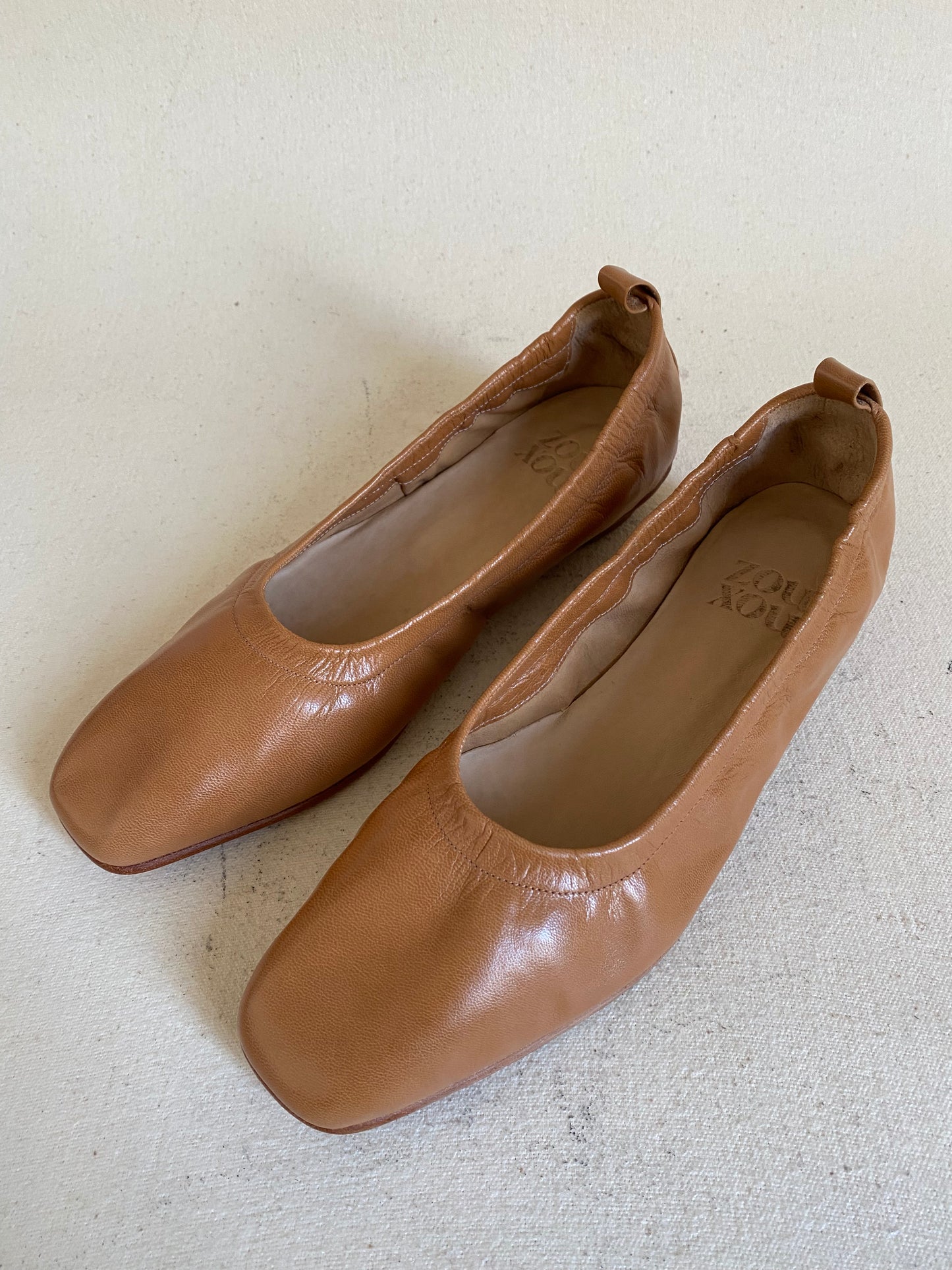 Daria Flat in Suela Size 39