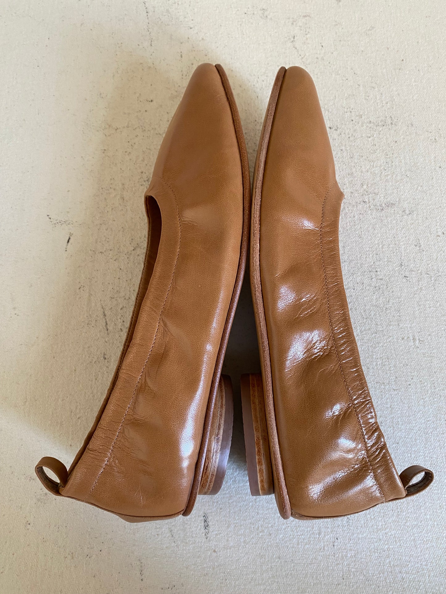 Daria Flat in Suela Size 39