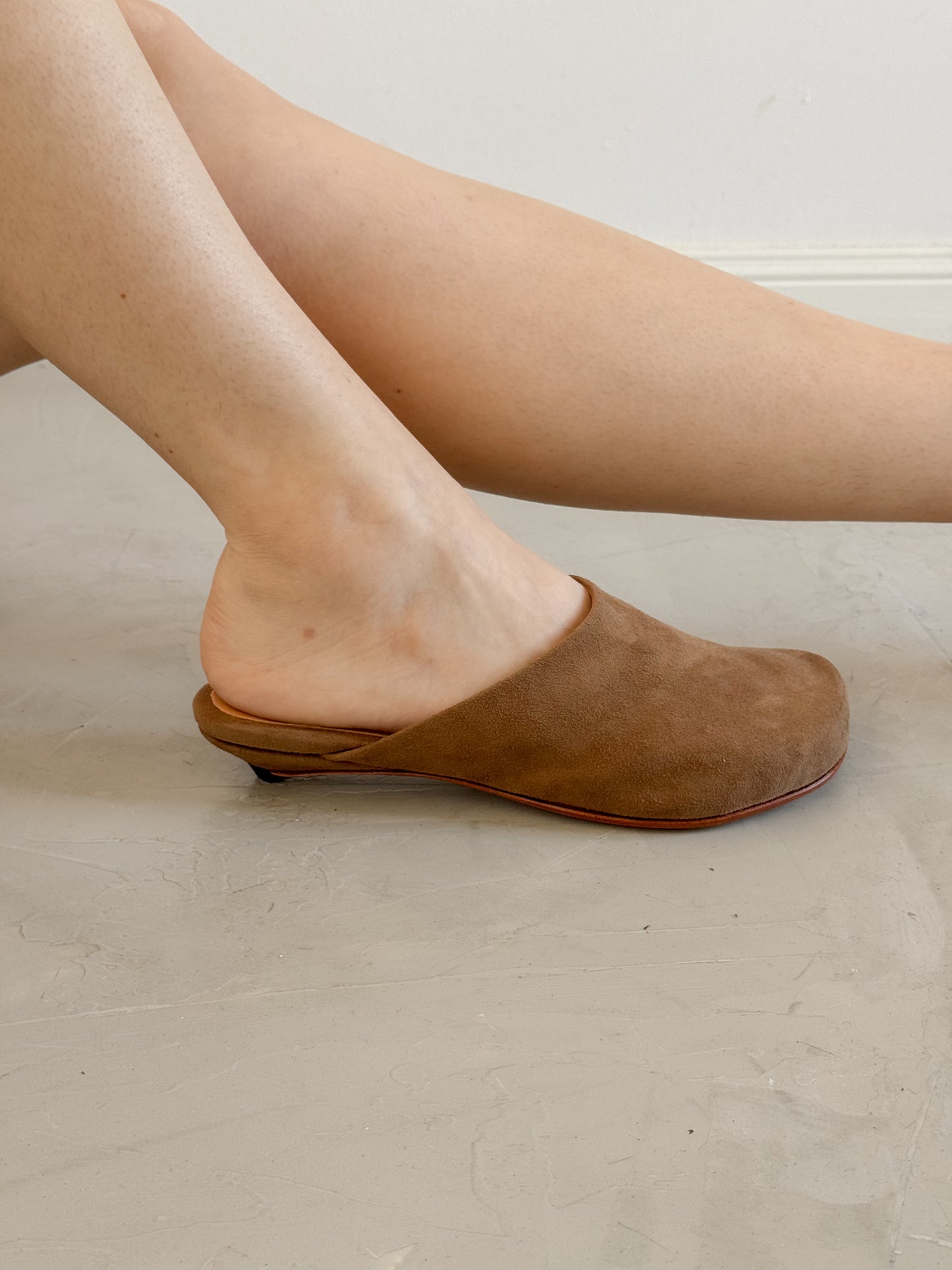 Charo Clog in Cortado Suede