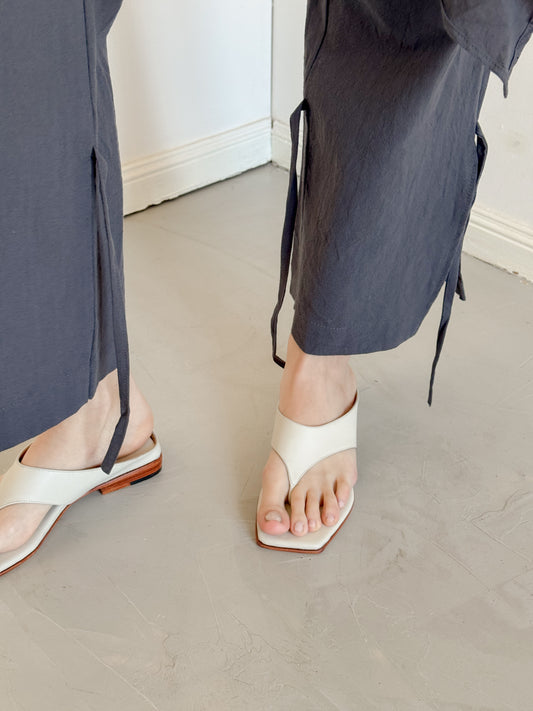 Nara Thong Sandal in Marfil