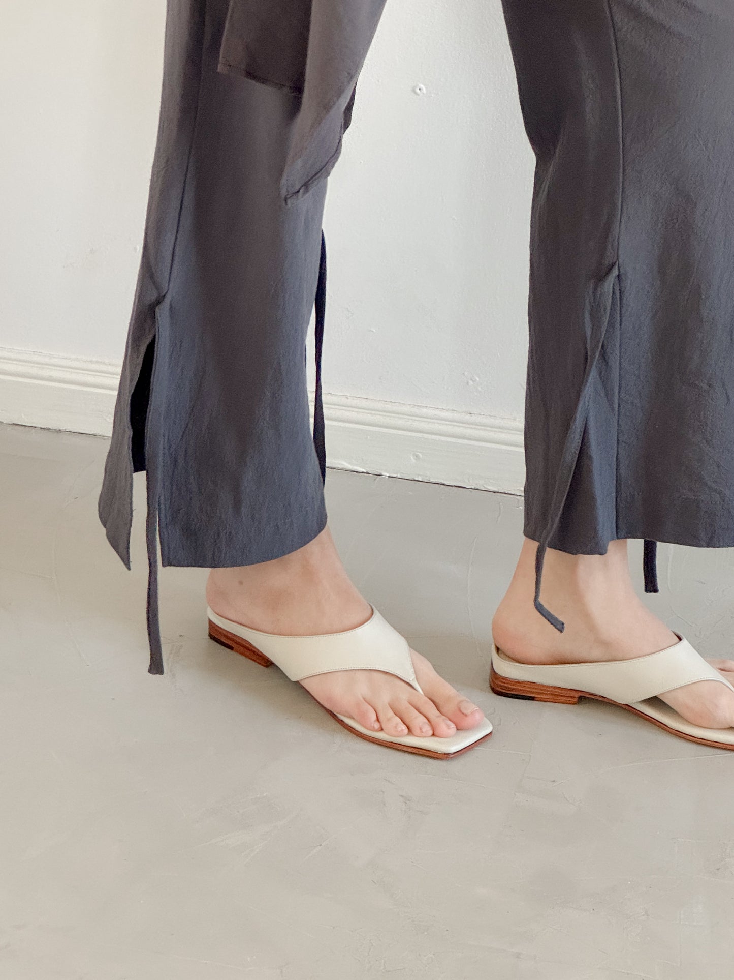 Nara Thong Sandal in Marfil