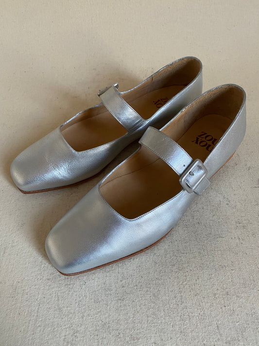 Eugenia Flat in Silver Size 40