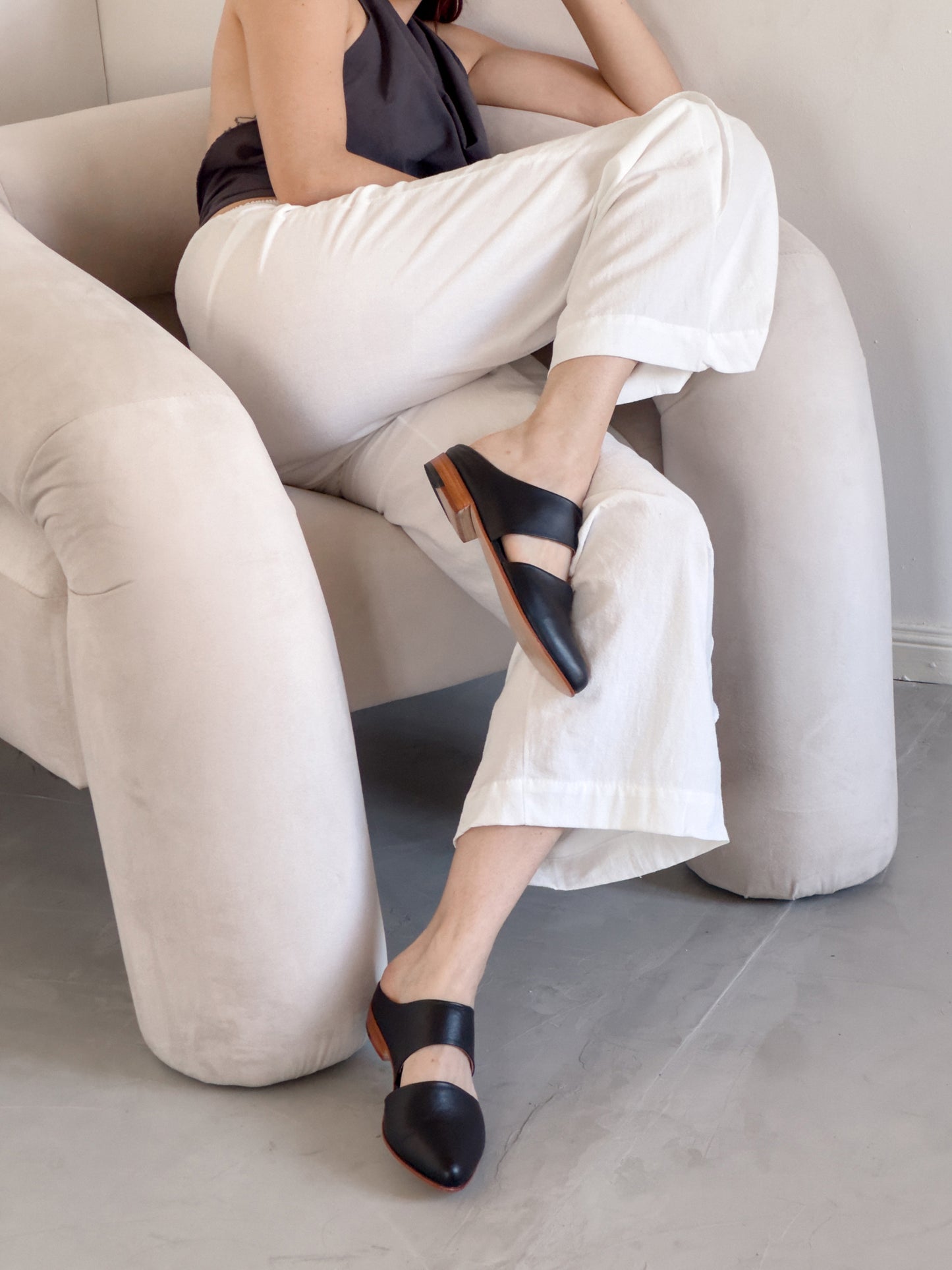 Mule in Black – ZOU XOU