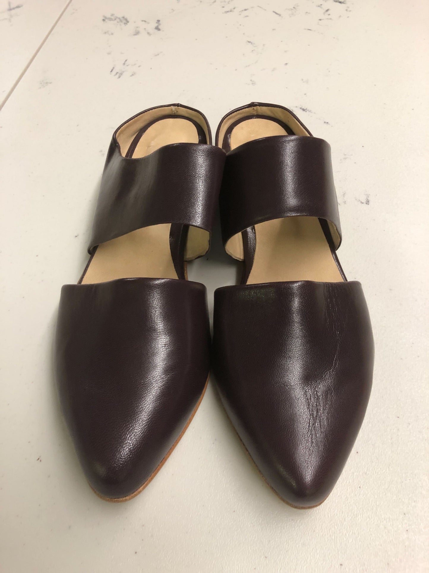 Mule in Pinot Size 39