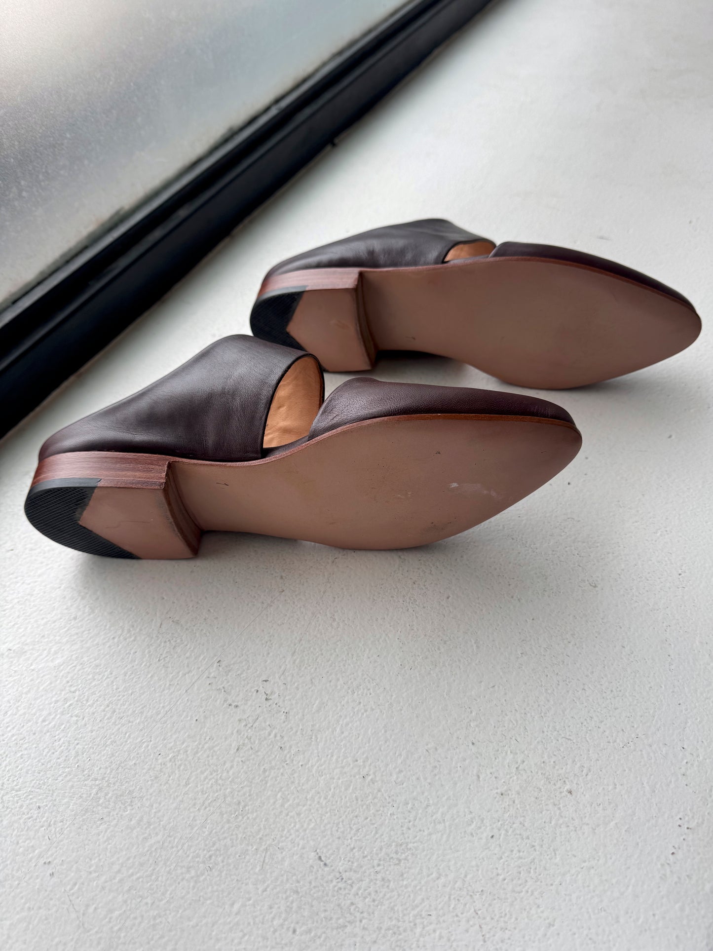 Mule in Pinot Size 41