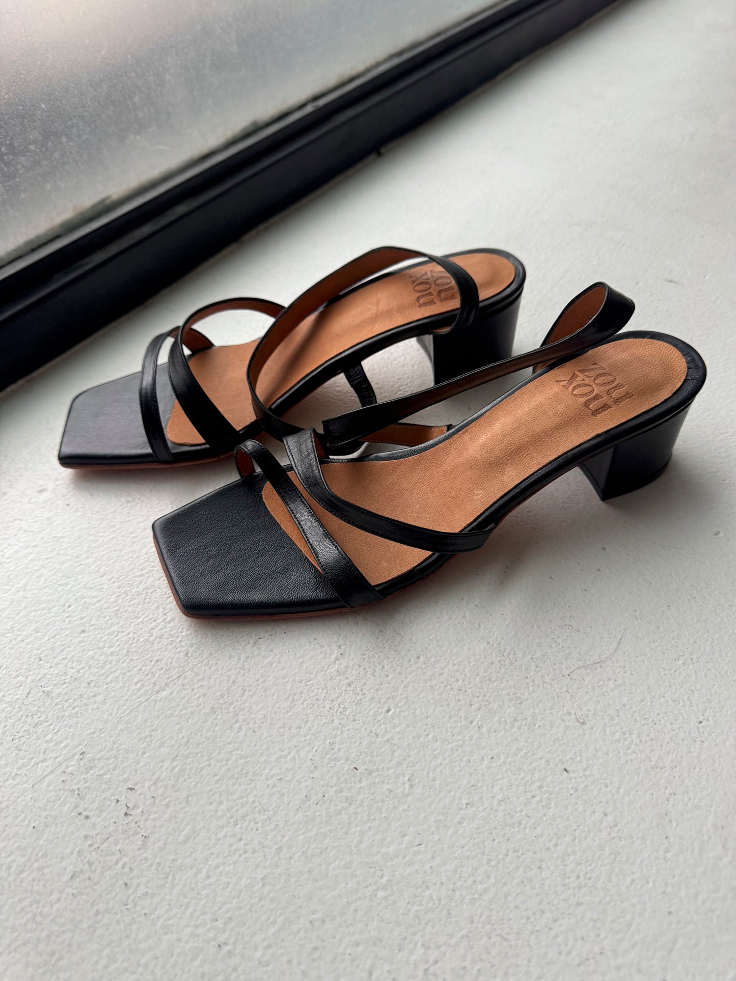 Delfina Sandal in Black Size 40.5