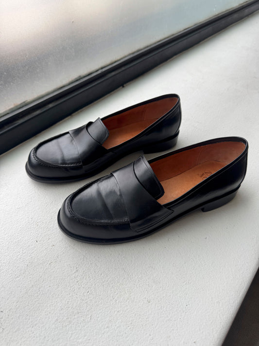 Sofia Loafer in Black Size 42.5