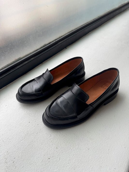 Sofia Loafer in Black Size 37