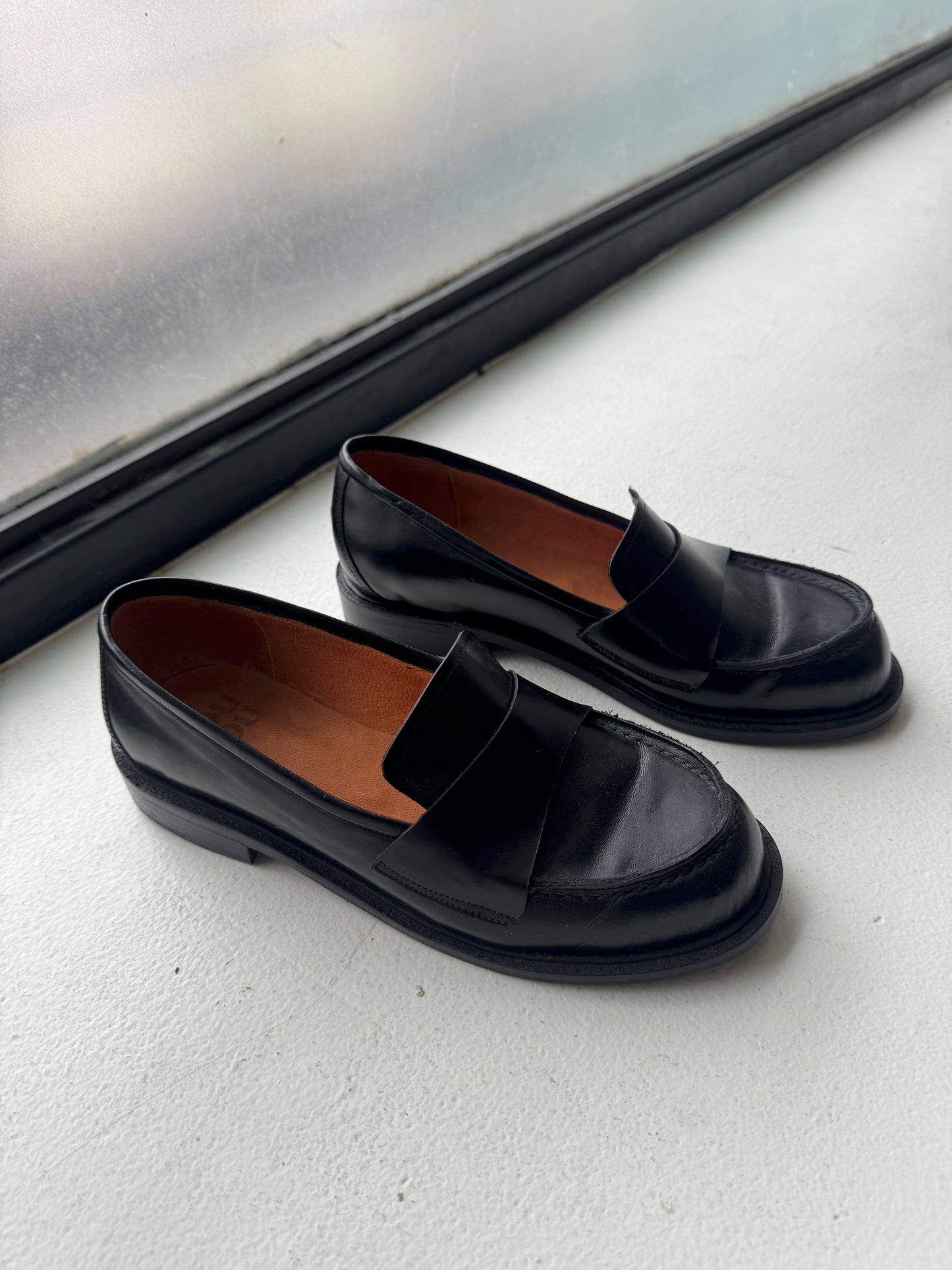 Sofia Loafer in Black Size 37
