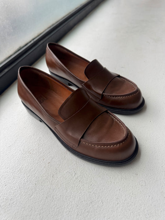Sofia Loafer in Caramel Size 41.5