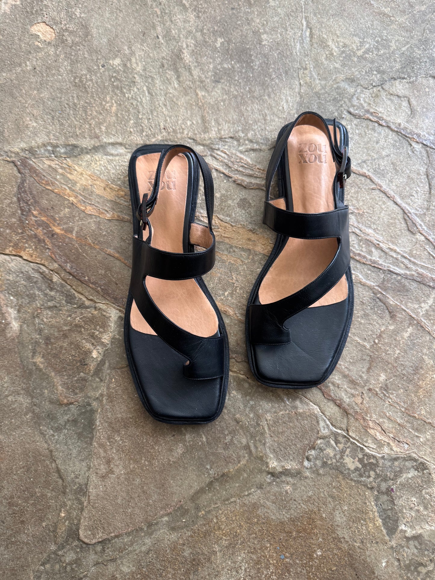 Anto Sandal in Black Size 42