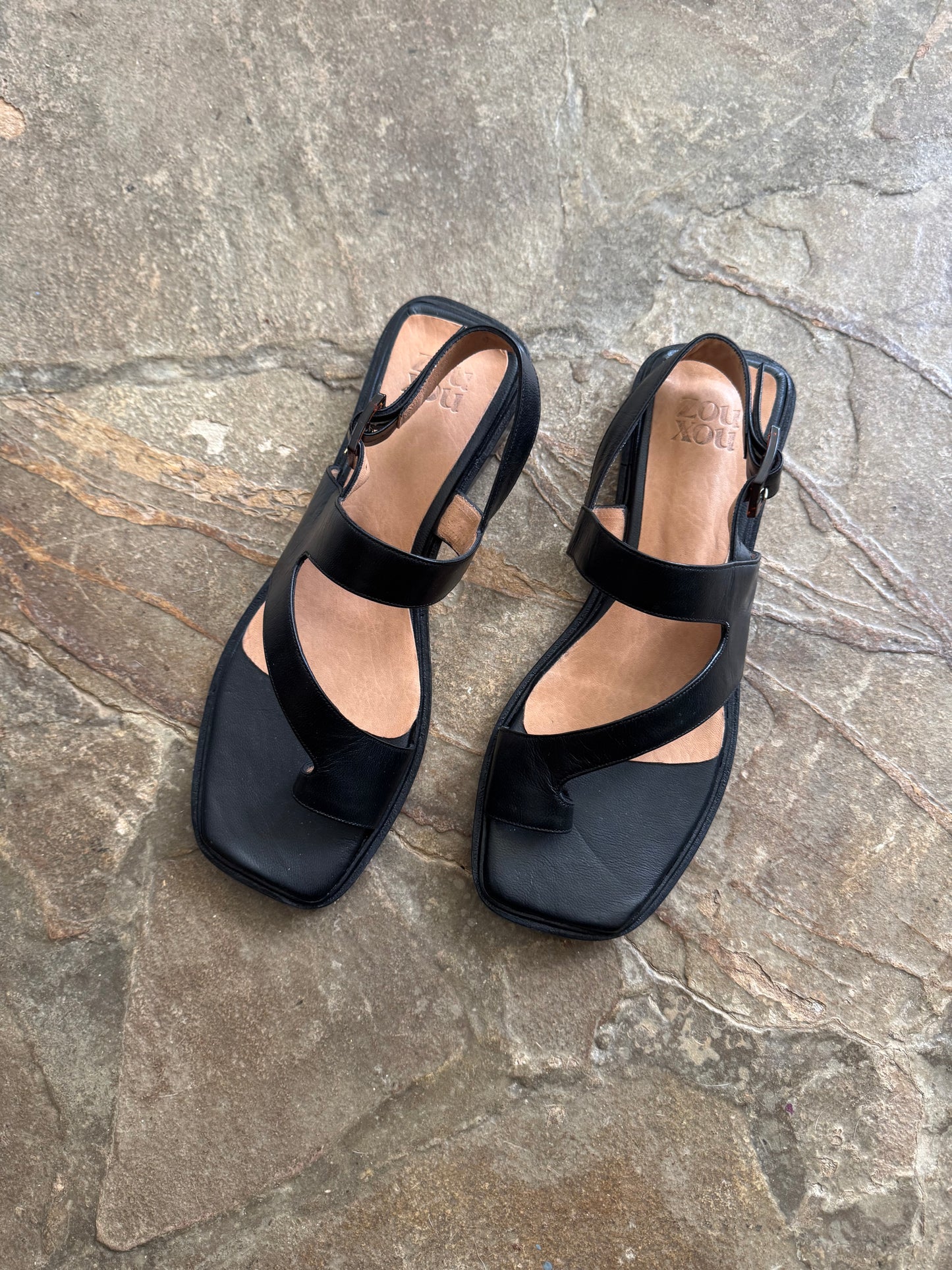 Anto Sandal in Black Size 42