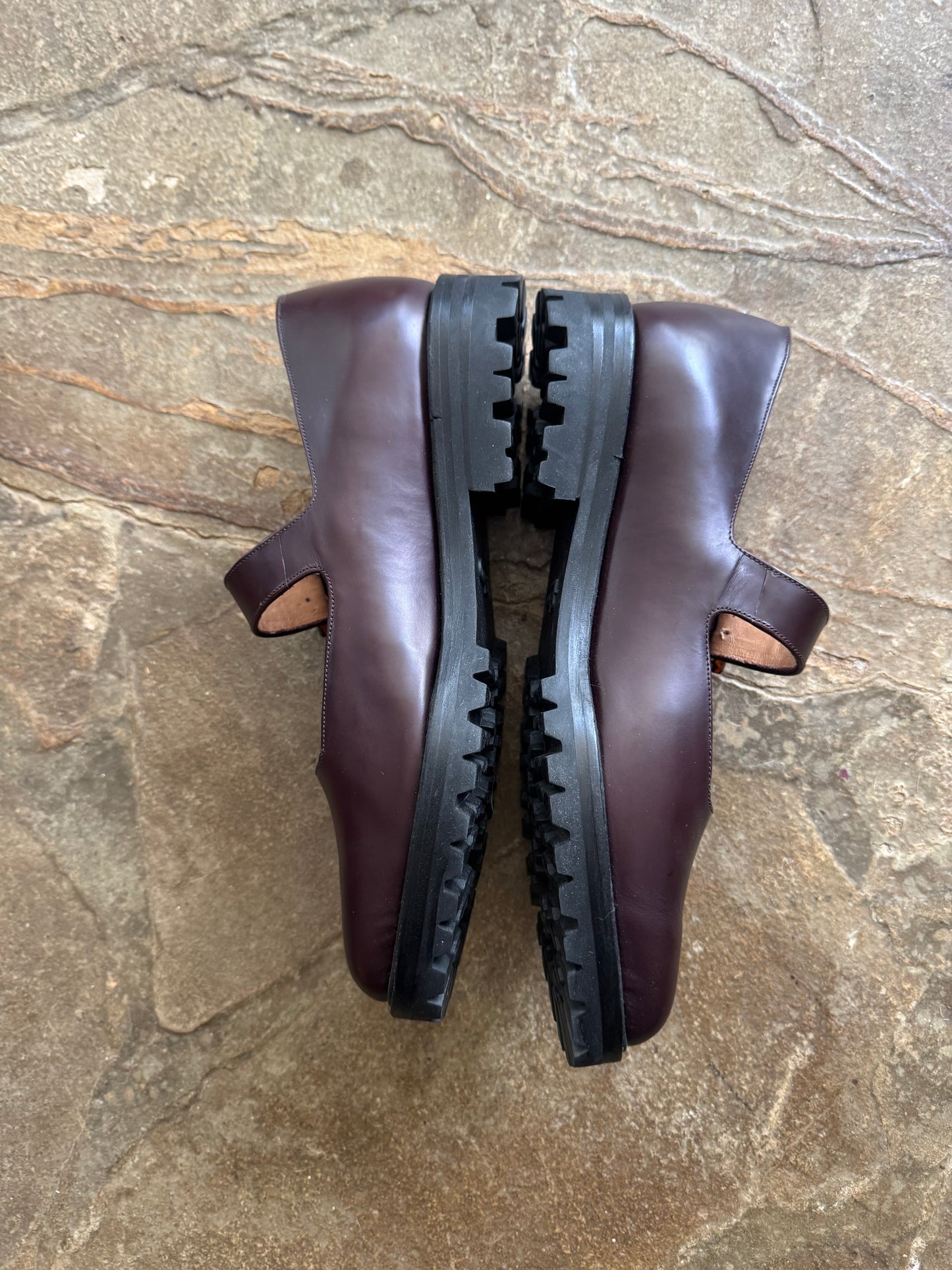 Uchi Flat in Tannat Size 40