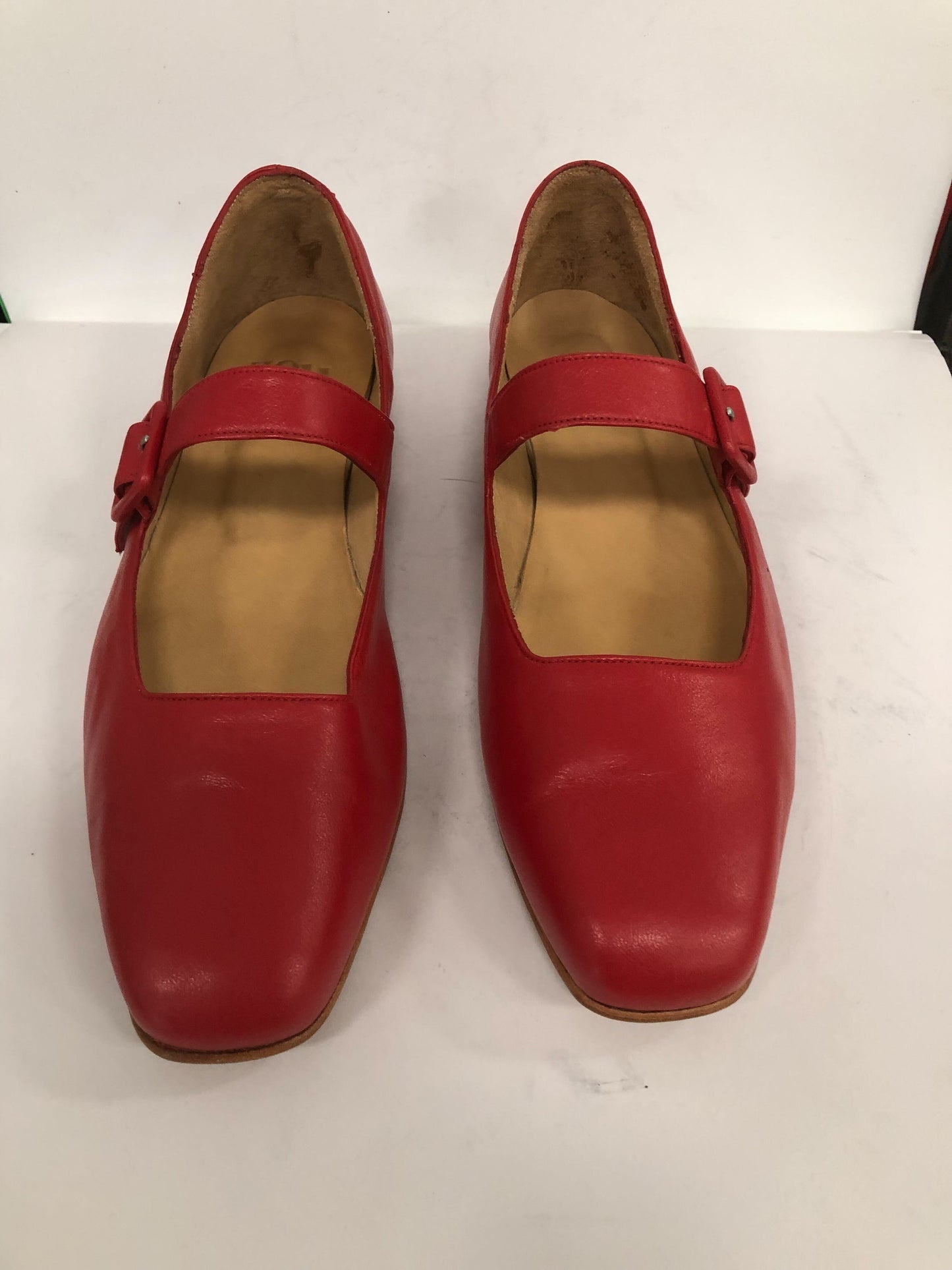 Eugenia in Cherry Size 40