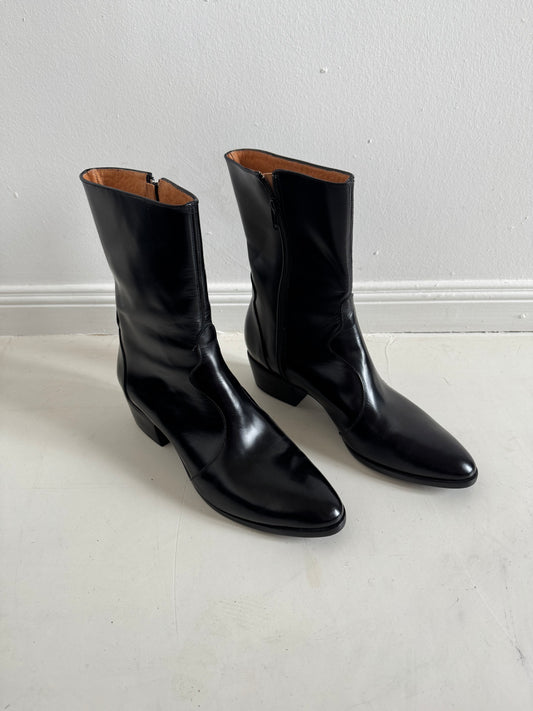 Guada Boot in Black Size 40