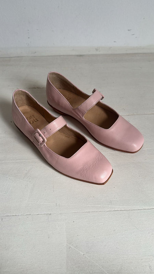 Eugenia in Pale Pink Size 37