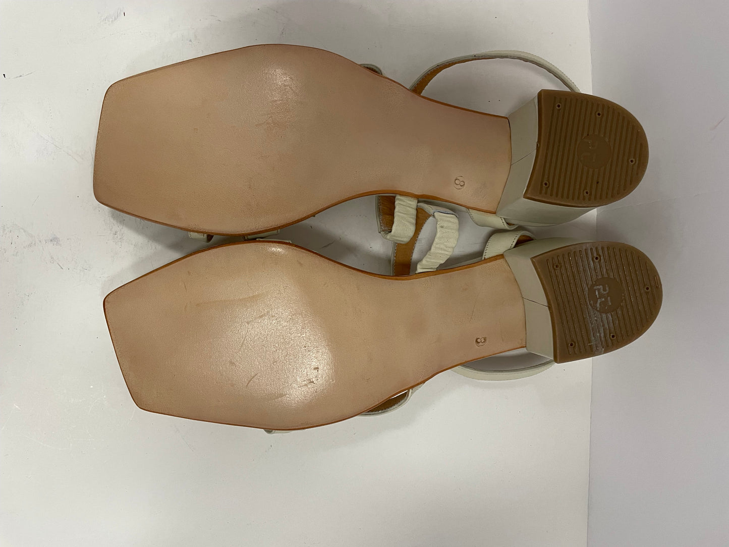 Delfina Sandal in Marfil Size 38