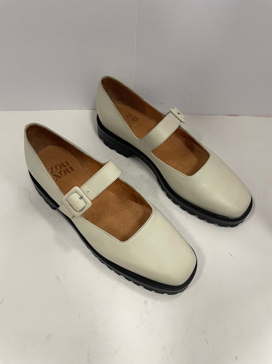 Uchi Flat in Marfil II Size 40