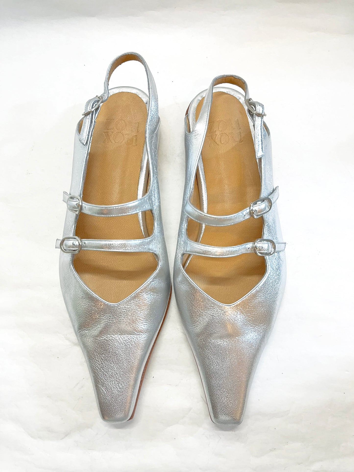 Cata Buckle Flat in Silver Size 37