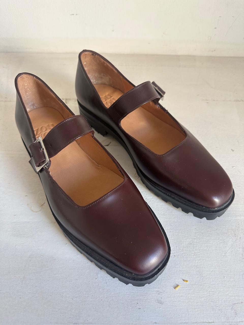 Uchi Flat in Tannat Size 40
