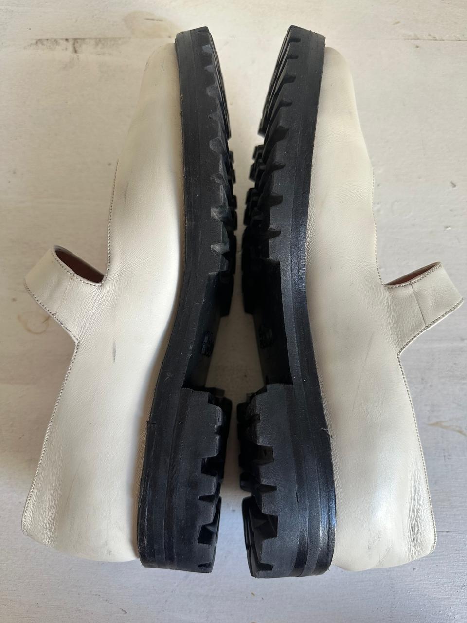 Uchi Flat in Marfil Size 39