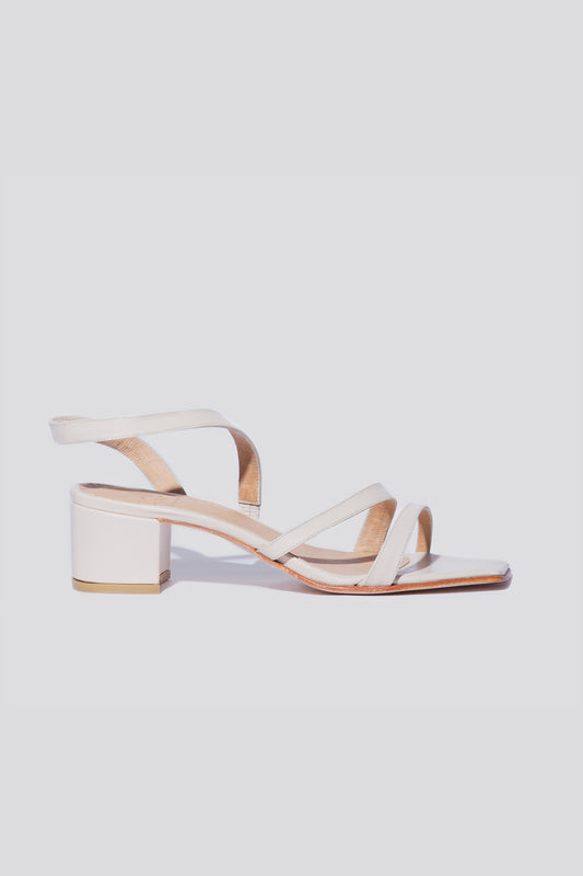 Delfina Sandal in Marfil