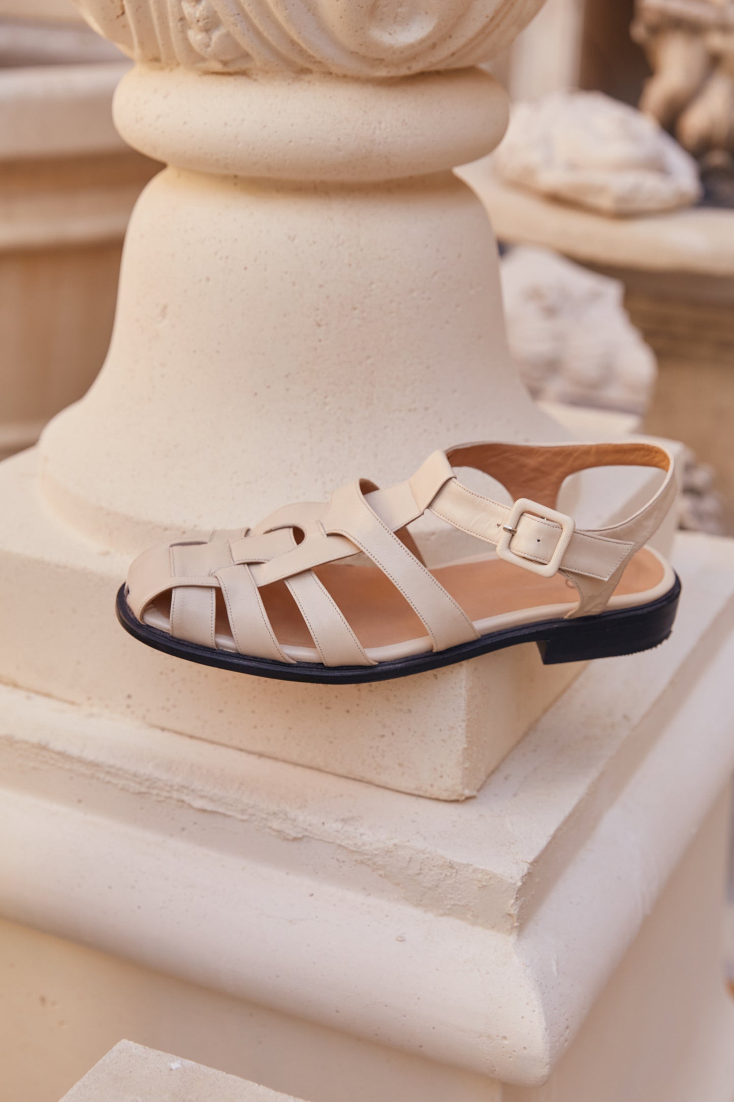 Franca Sandal in Marfil