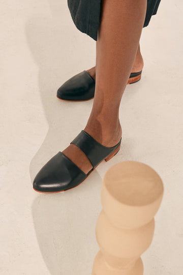 Mule in Black